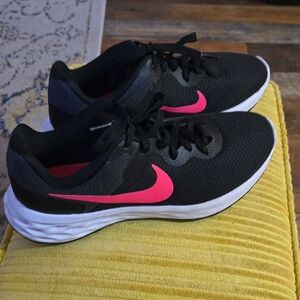 Nike Women's Black Running Sneakers with Pink Swoosh